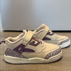 Jordan Kids Beige and Purple Sneakers